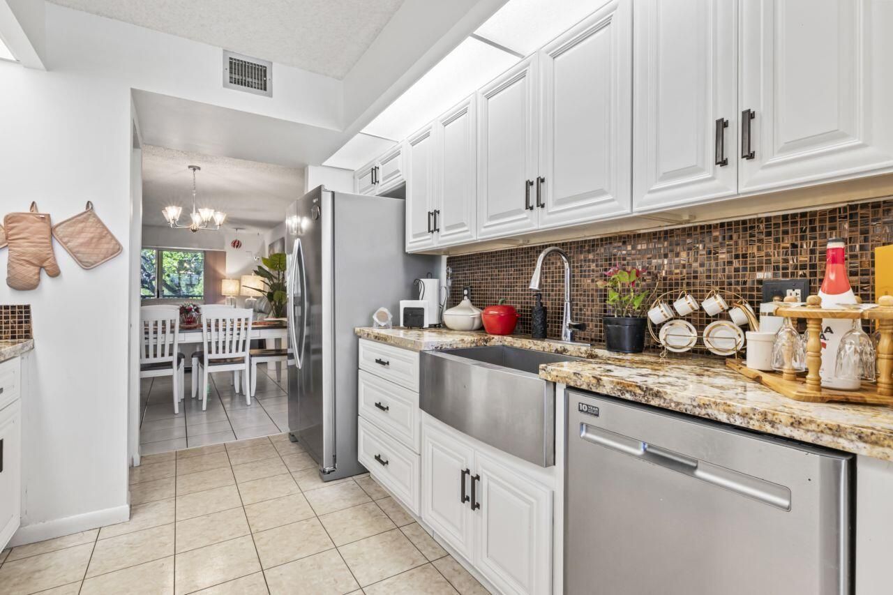 1000 SW 125th Avenue, Unit 211, Pembroke Pines, FL 33027 Photo