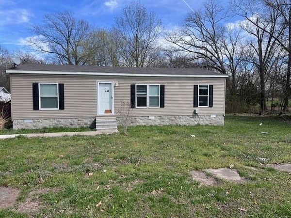 344 Seba Street , Hurst, IL 62949