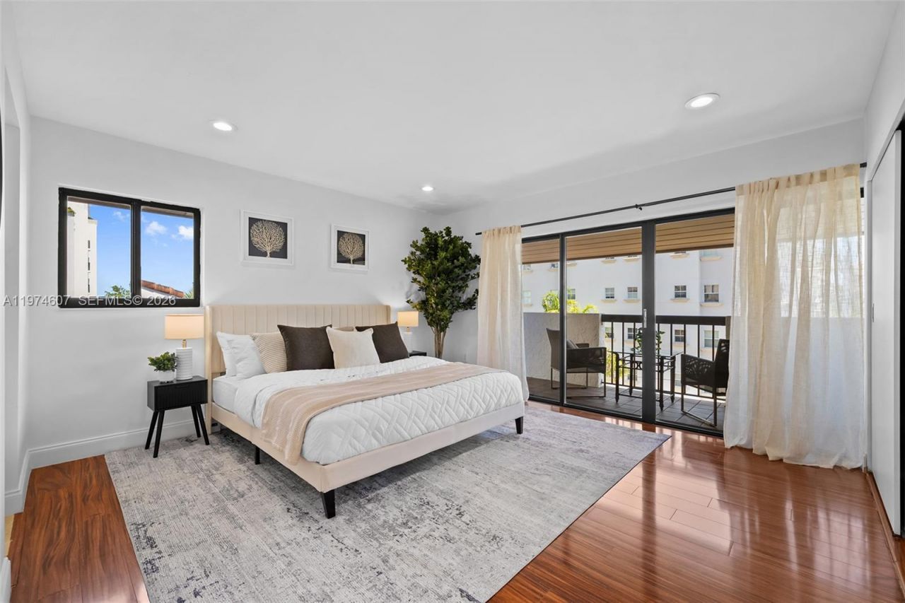 2600 Cardena St, Unit PH4, Coral Gables, FL 33134 Photo