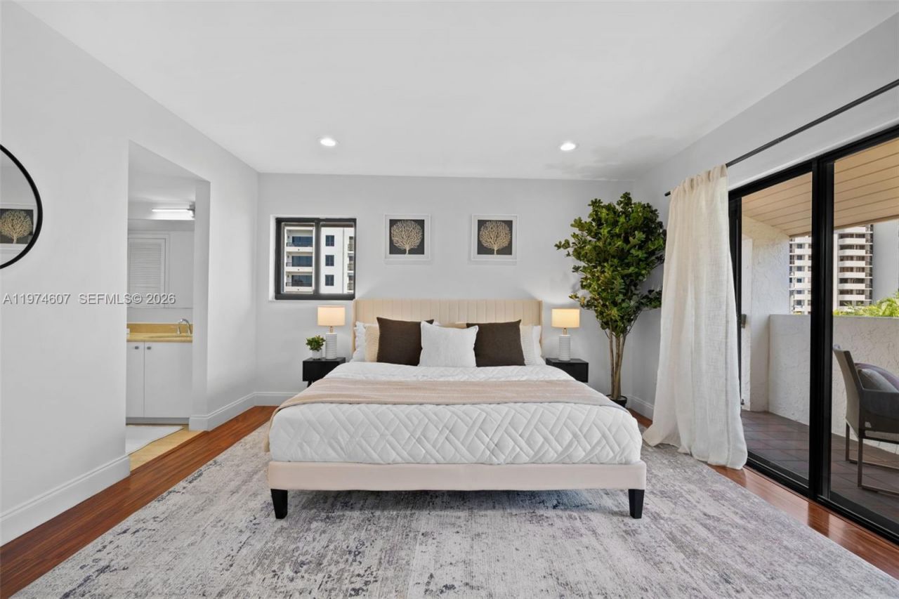 2600 Cardena St, Unit PH4, Coral Gables, FL 33134 Photo