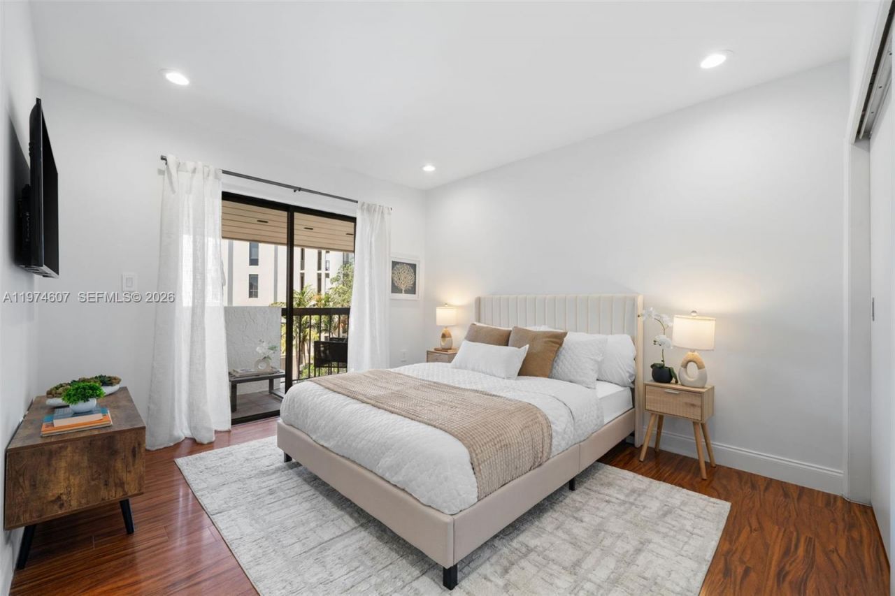 2600 Cardena St, Unit PH4, Coral Gables, FL 33134 Photo