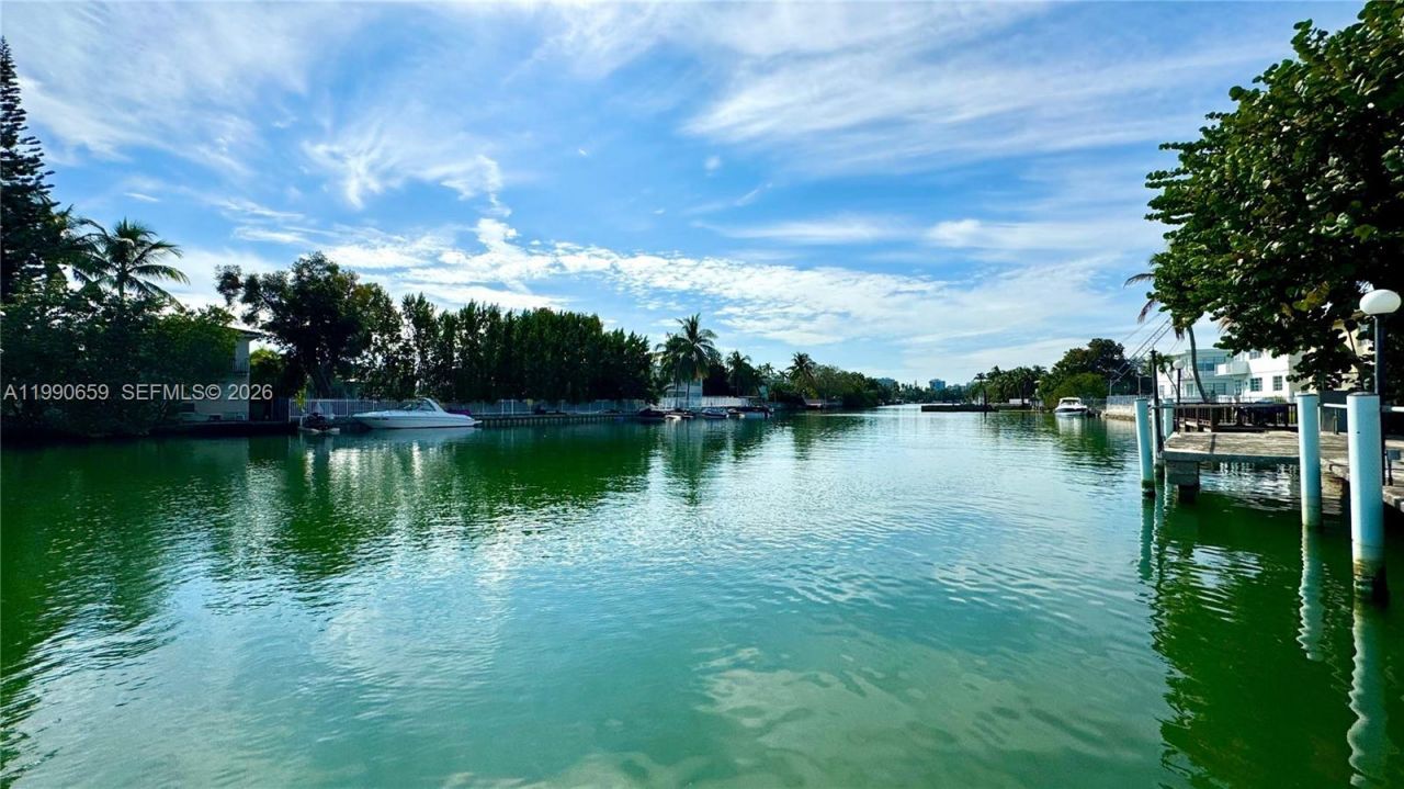 130 S Shore Dr, Unit 4B, Miami Beach, FL 33141 Photo