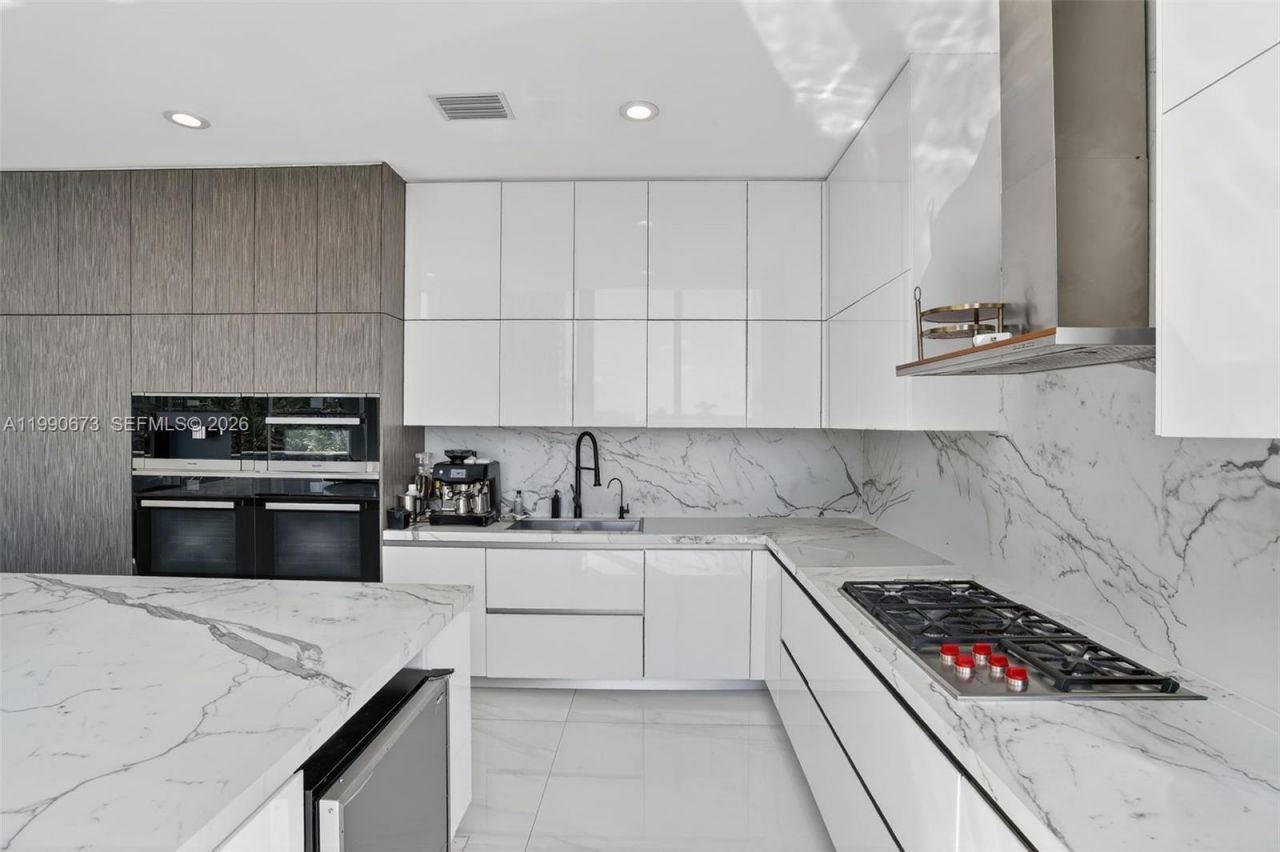 2675 S Bayshore Dr, Unit 402S, Miami, FL 33133 Photo