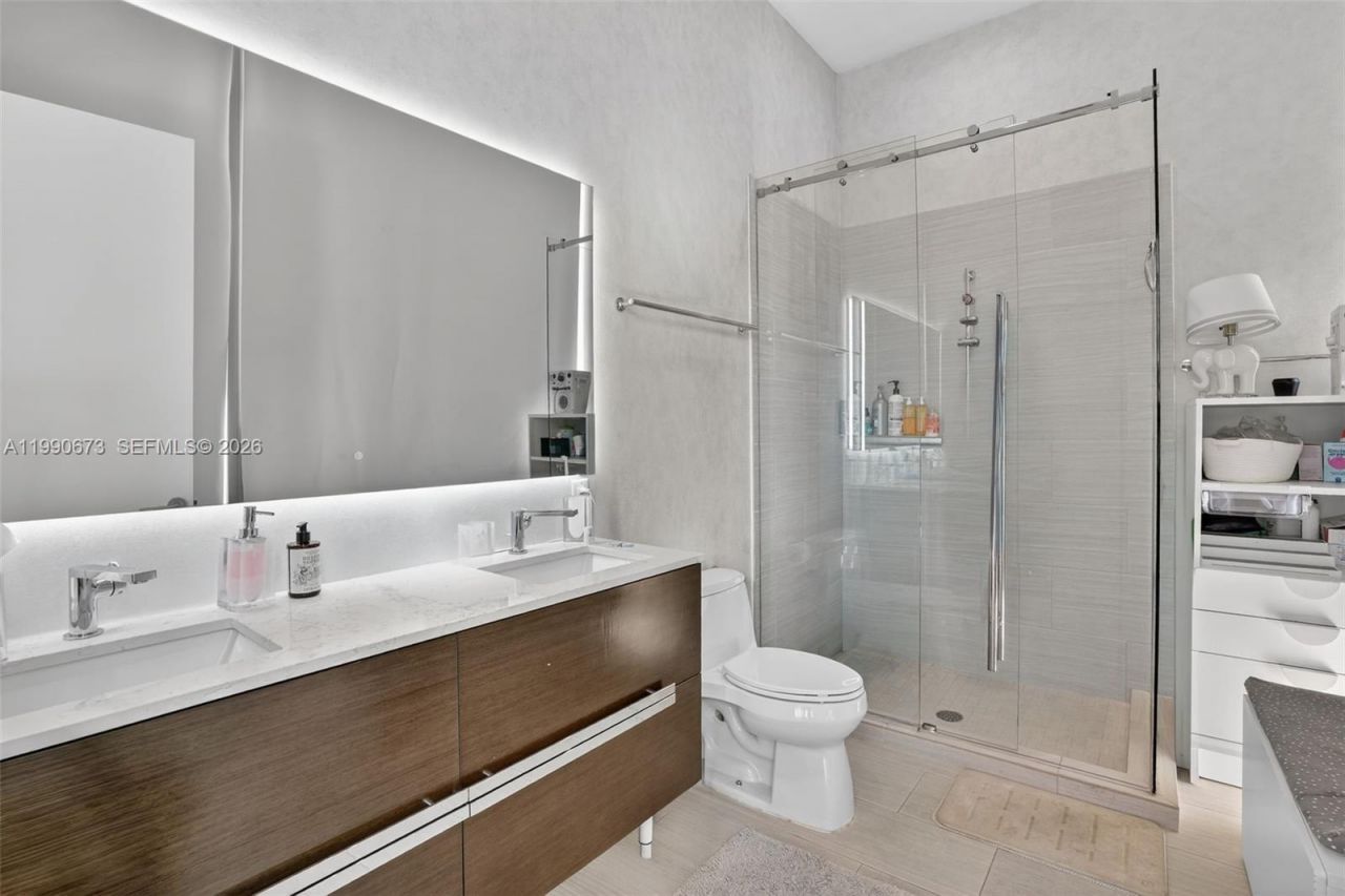 2675 S Bayshore Dr, Unit 402S, Miami, FL 33133 Photo
