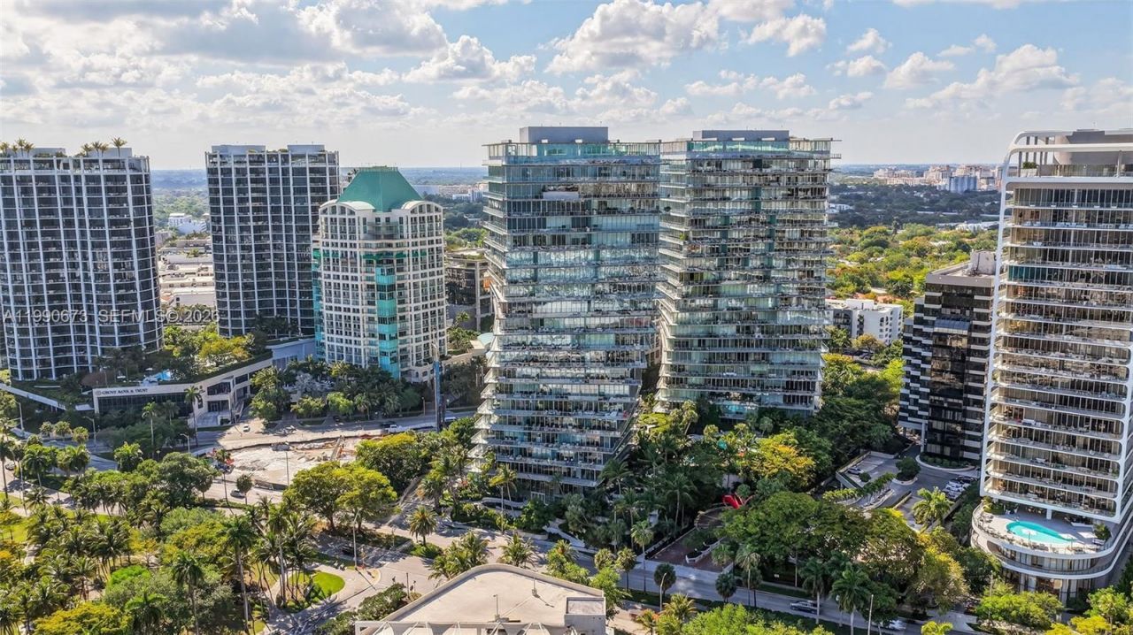 2675 S Bayshore Dr, Unit 402S, Miami, FL 33133 Photo