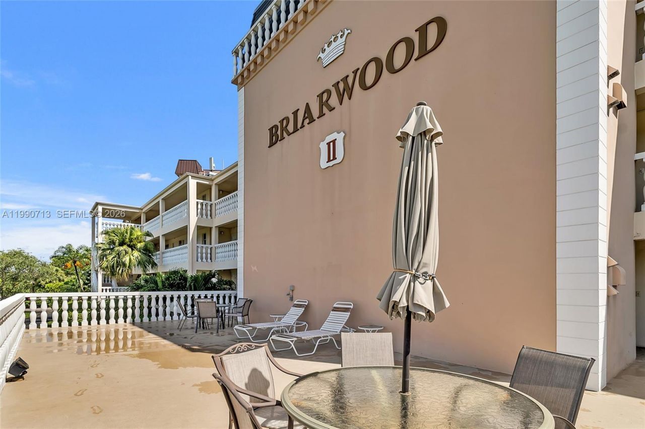 3535 Broken Woods Dr, Unit 302, Coral Springs, FL 33065 Photo