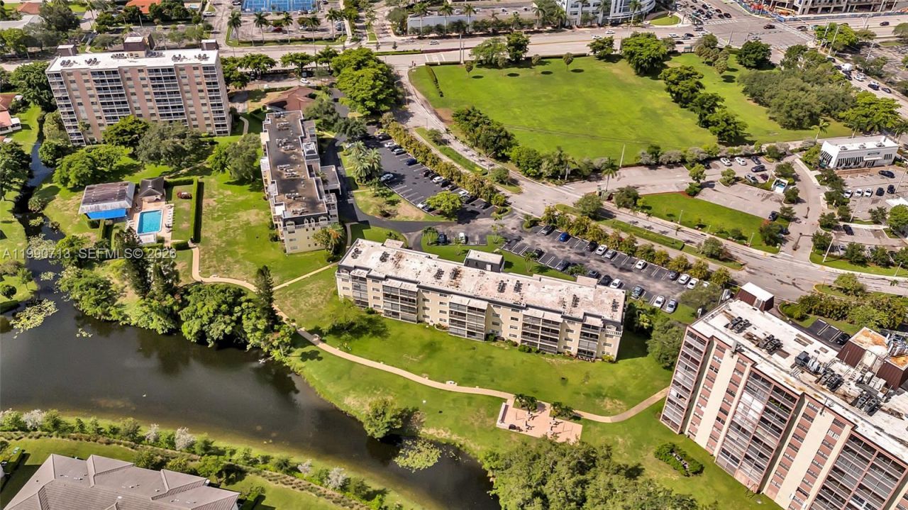 3535 Broken Woods Dr , Unit 302, Coral Springs, FL 33065 Photo