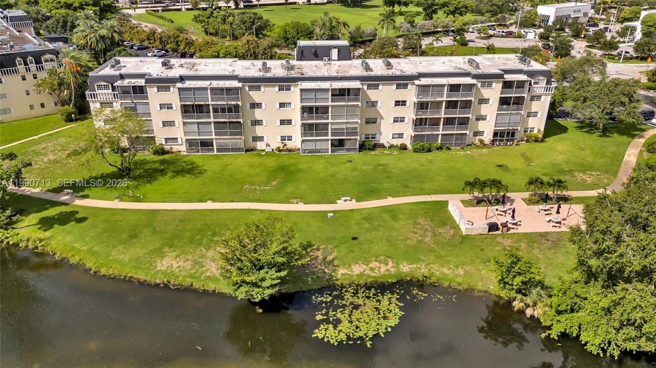 3535 Broken Woods Dr, Unit 302, Coral Springs, FL 33065 Photo