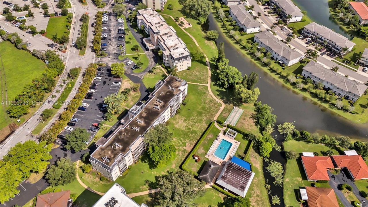 3535 Broken Woods Dr , Unit 302, Coral Springs, FL 33065 Photo