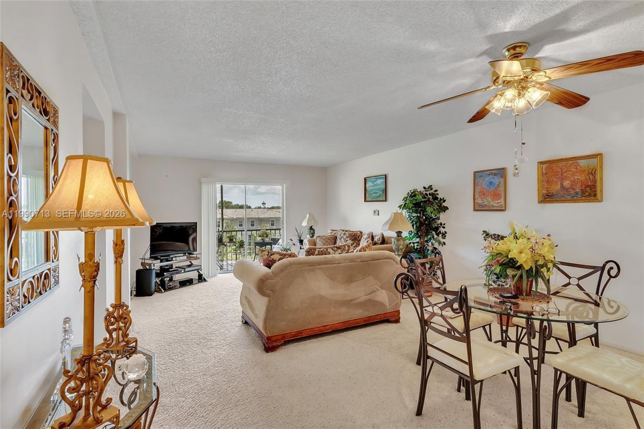 3535 Broken Woods Dr , Unit 302, Coral Springs, FL 33065 Photo