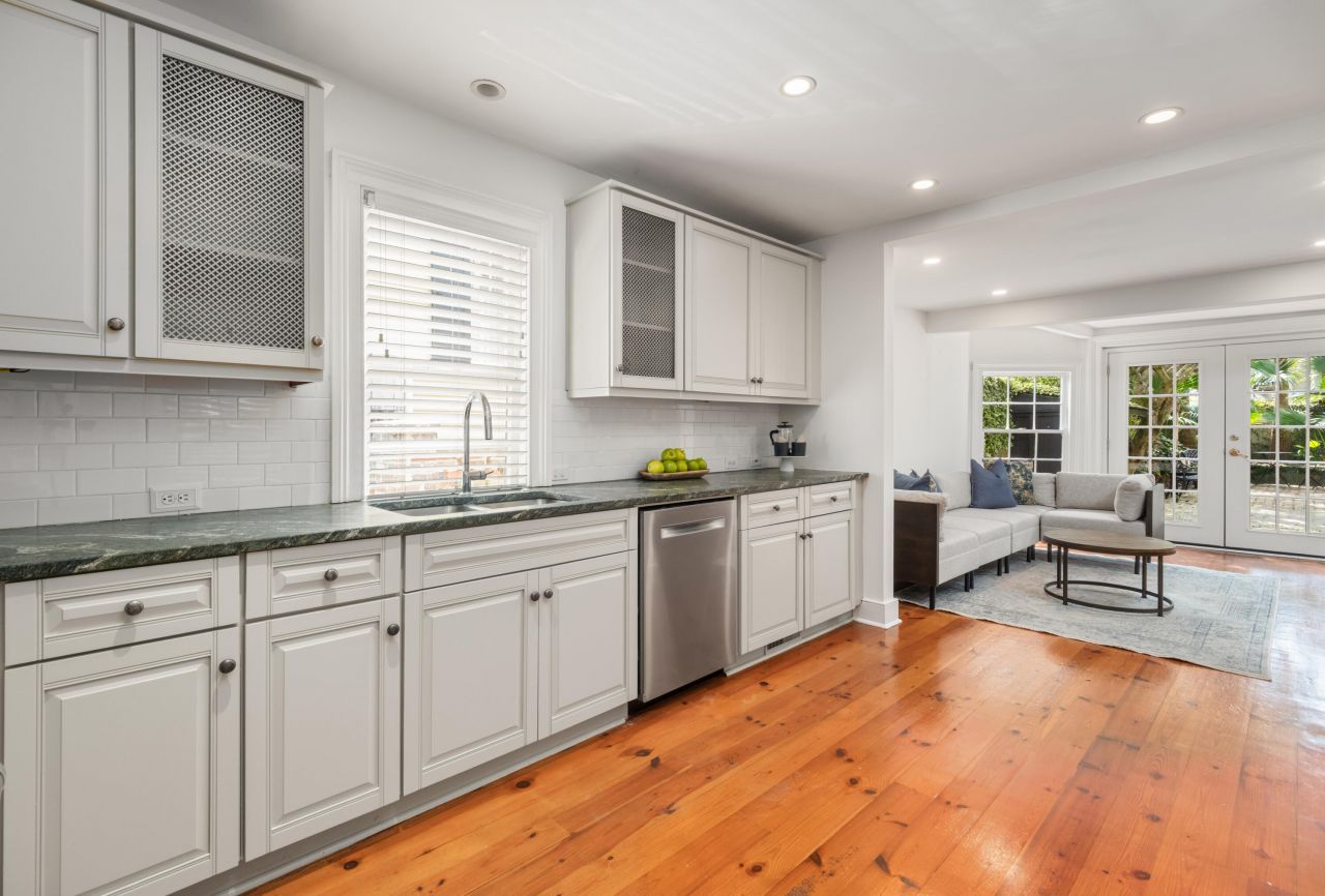 87 Tradd Street Photo 15