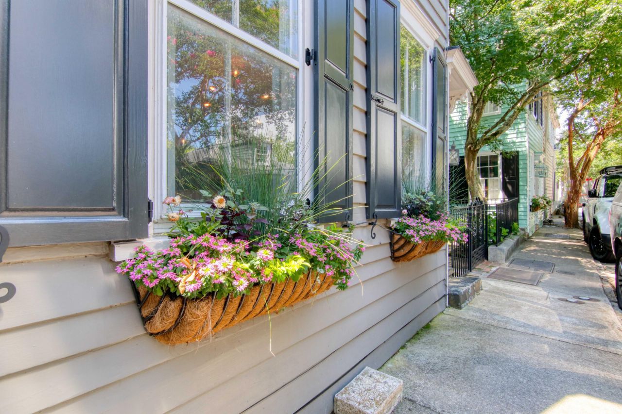 87 Tradd Street Photo 2