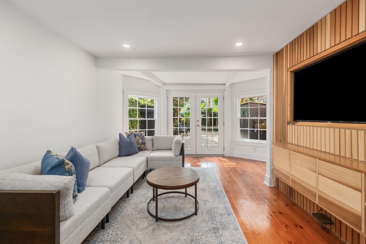 87 Tradd Street Photo 20