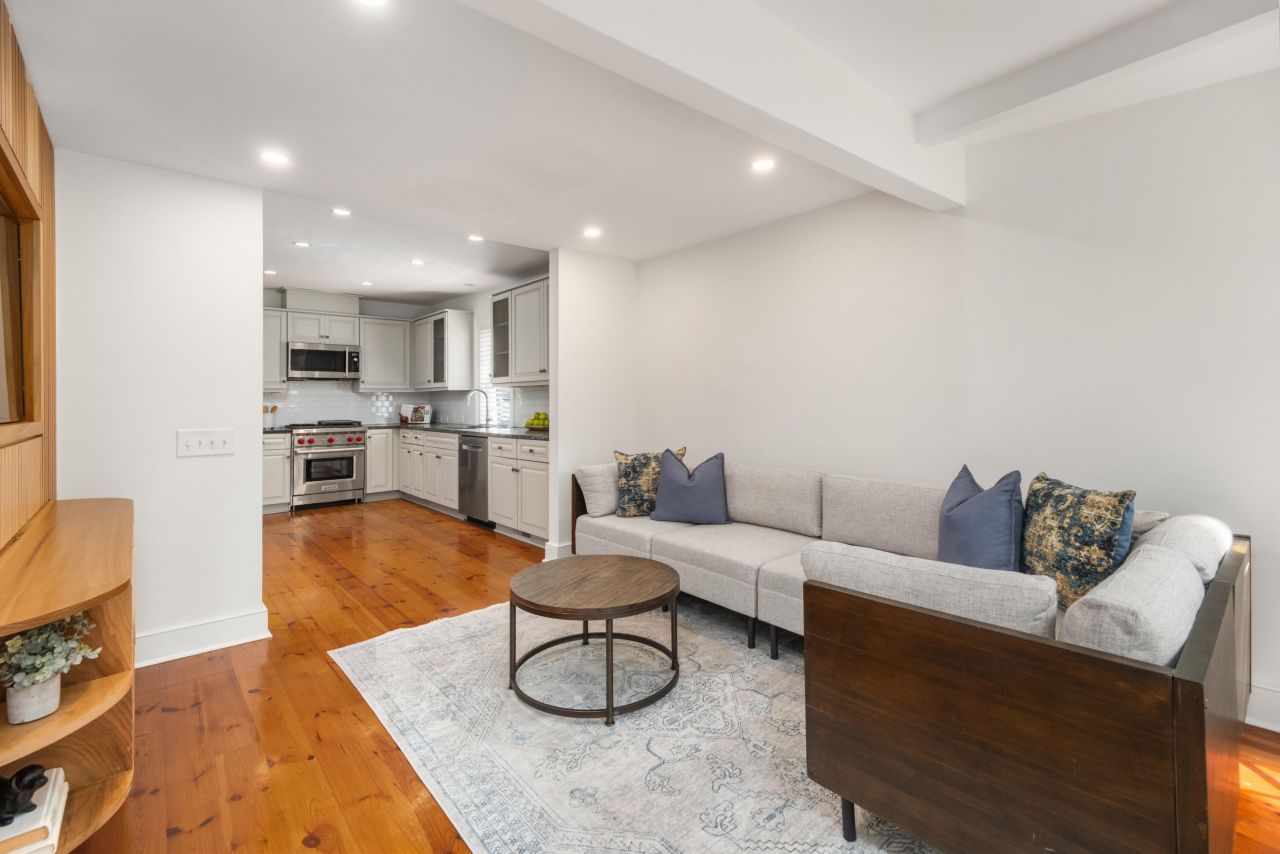 87 Tradd Street Photo 22