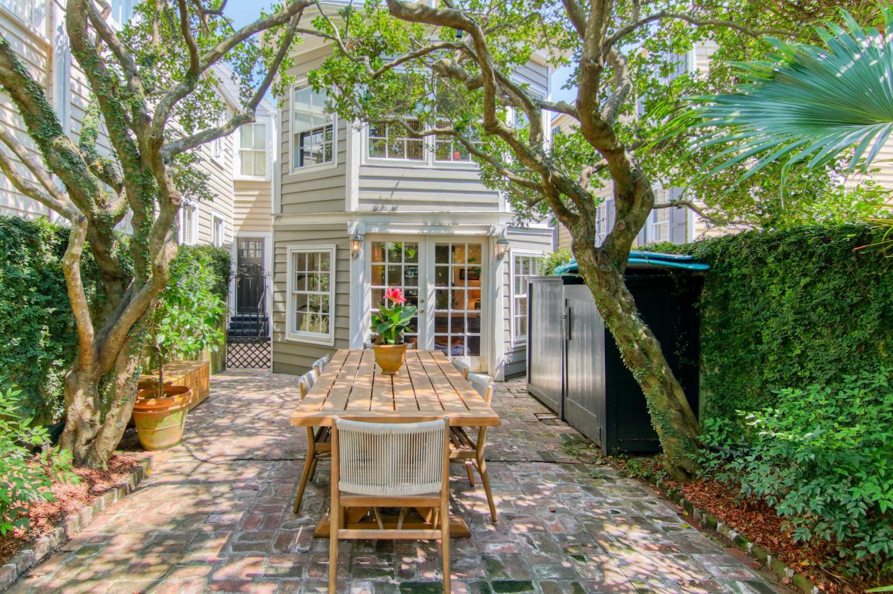 87 Tradd Street Photo 46