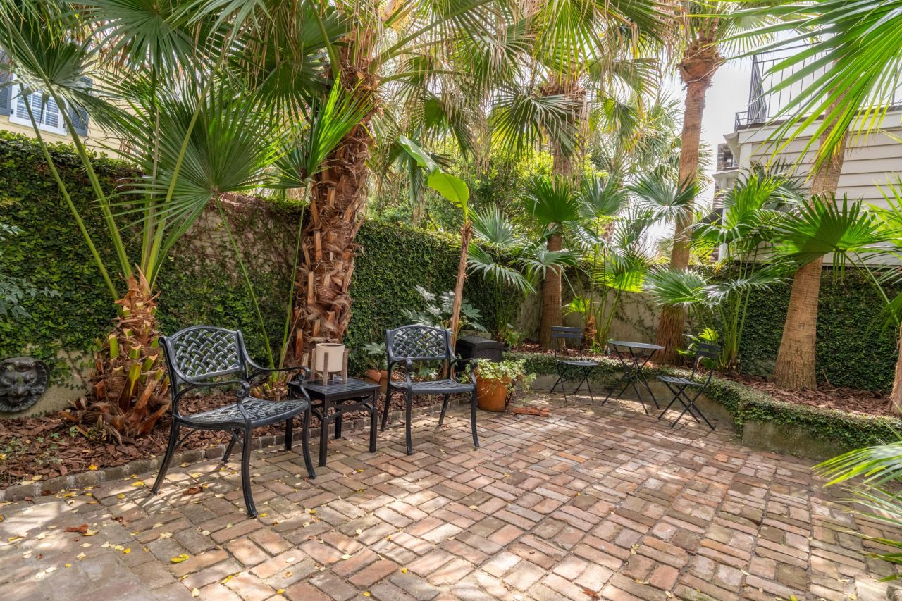 87 Tradd Street Photo 48