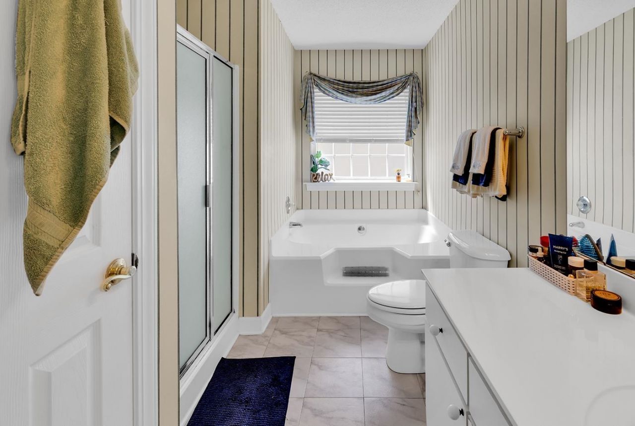 4385 Daphne Ln. Photo 13