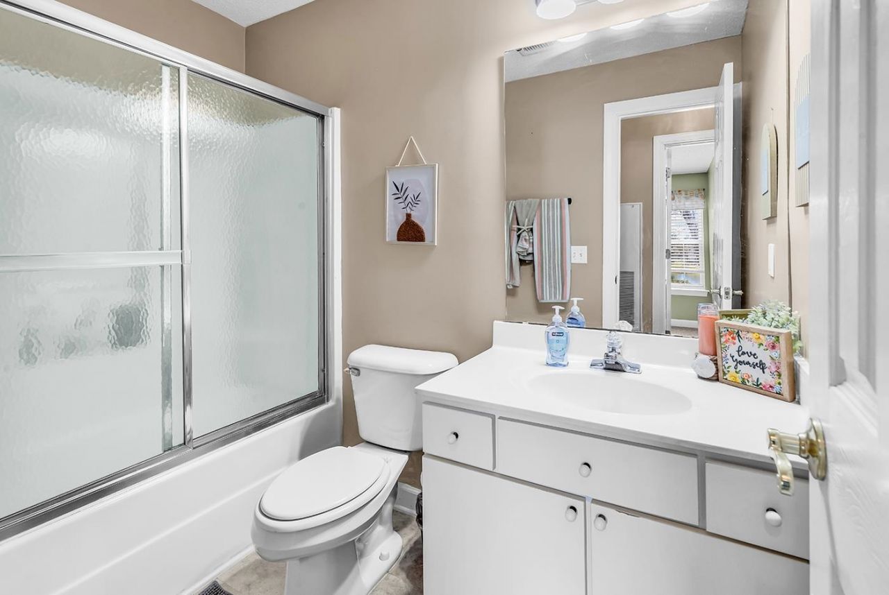 4385 Daphne Ln. Photo 17