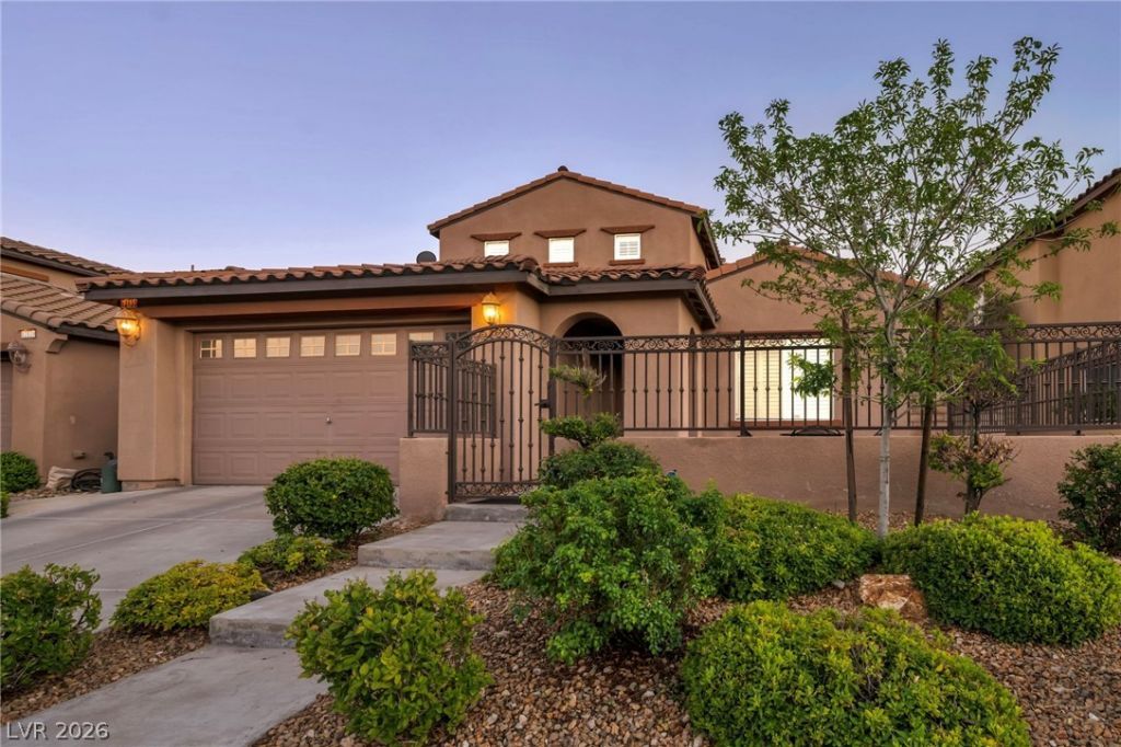 12133 Las Hurdes Avenue Las Vegas, NV 89138