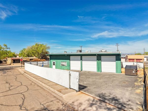 1747 Jay Street , Santa Fe, NM 87505