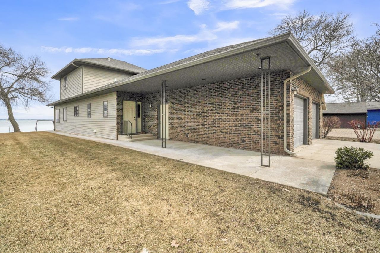 24092 140th Street , Orleans, IA 51360 Main Photo