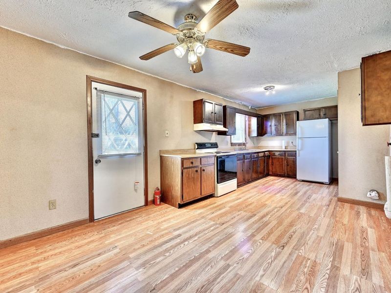 4460 Ky-16, Glencoe, KY 41046 Photo 6