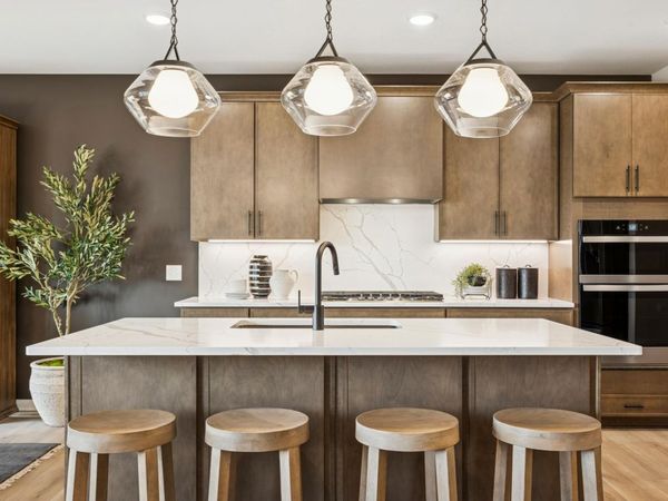 1831 Tamarack Road, Shakopee, MN 55379