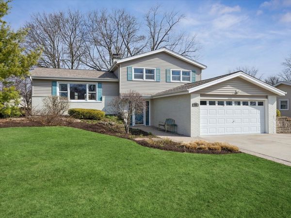 710 Maple Lane , Darien, IL 60561