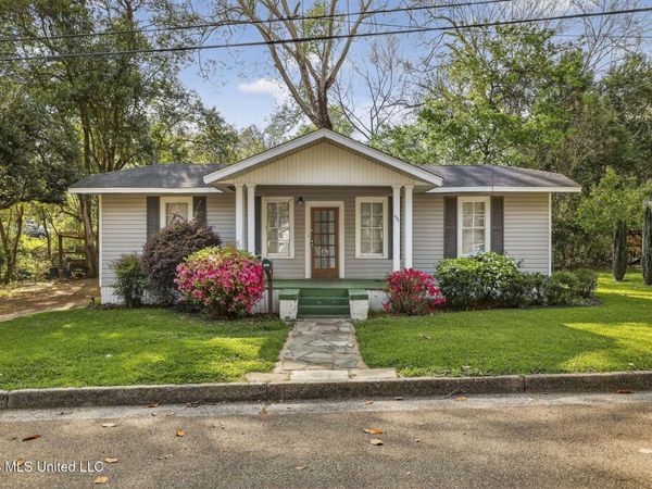 1231 Monroe Street, Jackson, MS 39202