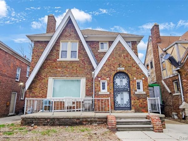 18037 Pennington, Detroit, MI 48221