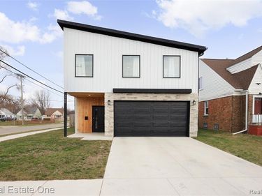 1705 E Meyers Avenue, Hazel Park, MI 48030