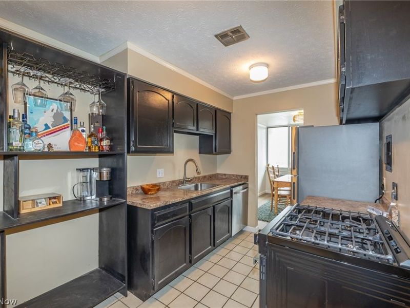 12900 Lake Avenue, Unit 2005, Lakewood, OH 44107 Photo 10