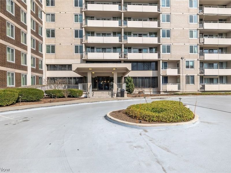 12900 Lake Avenue, Unit 2005, Lakewood, OH 44107 Photo 22