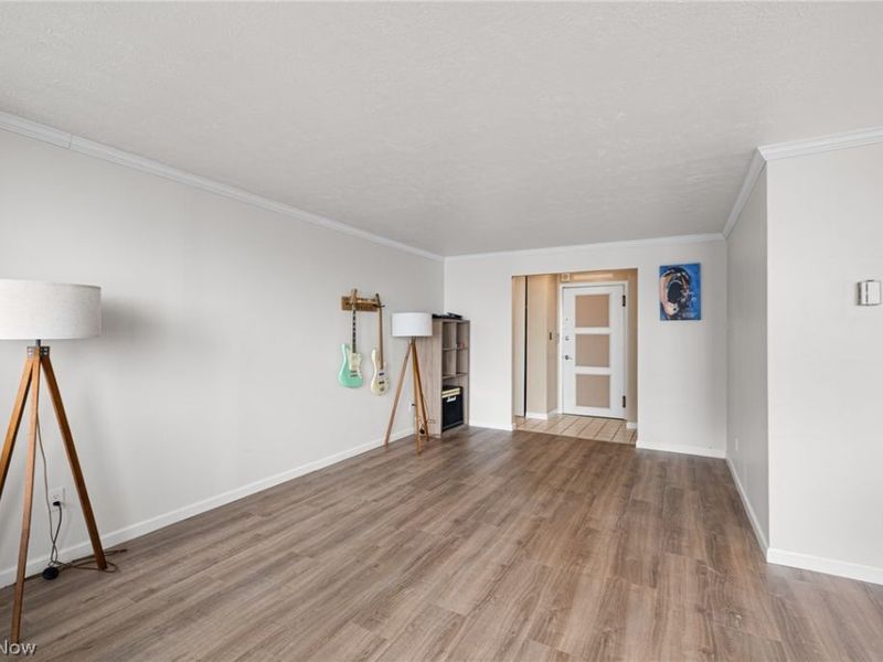 12900 Lake Avenue, Unit 2005, Lakewood, OH 44107 Photo 4