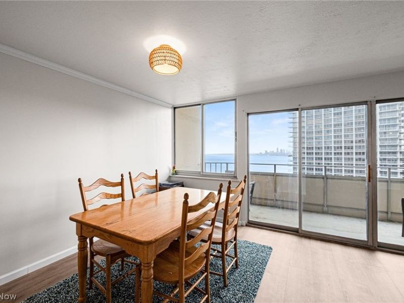 12900 Lake Avenue, Unit 2005, Lakewood, OH 44107 Photo 8