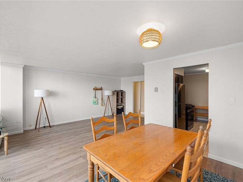 12900 Lake Avenue, Unit 2005, Lakewood, OH 44107 Photo 9