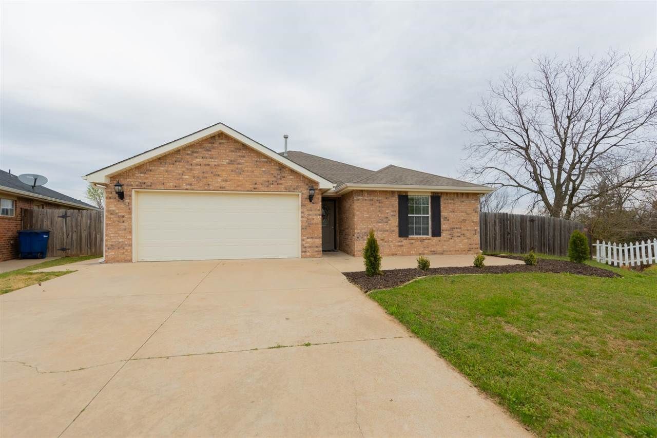 824 E Macy, Stillwater, OK 00000 Main Photo