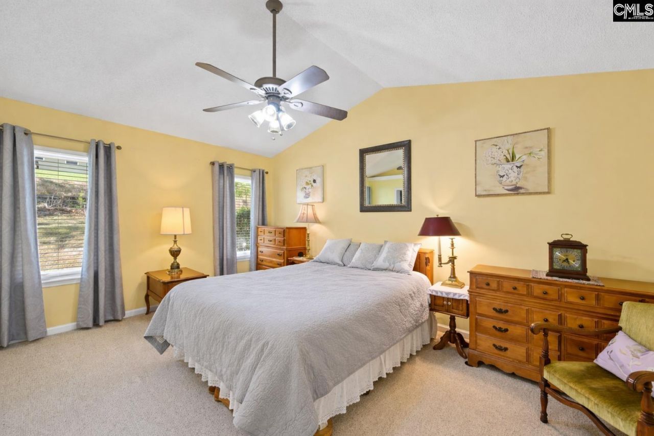 208 Amber Chase Court  Photo 14