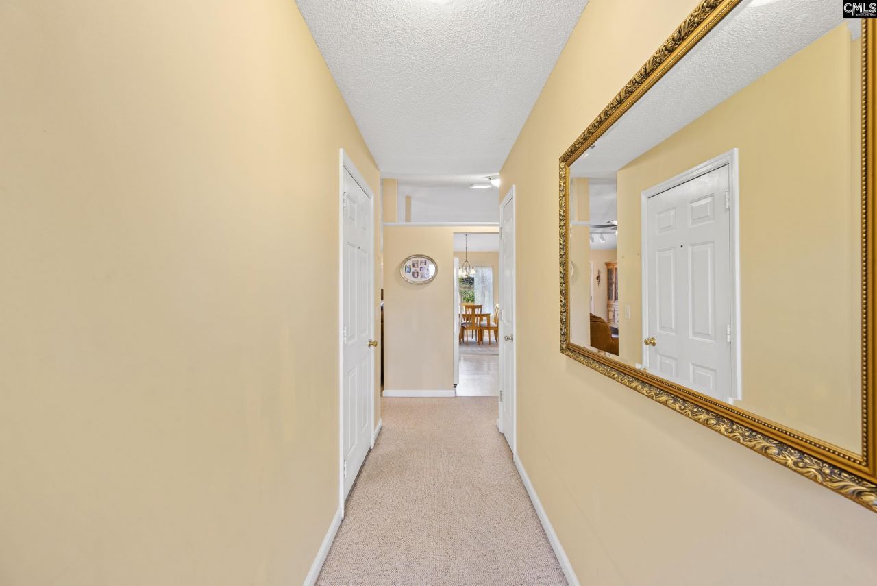 208 Amber Chase Court  Photo 4