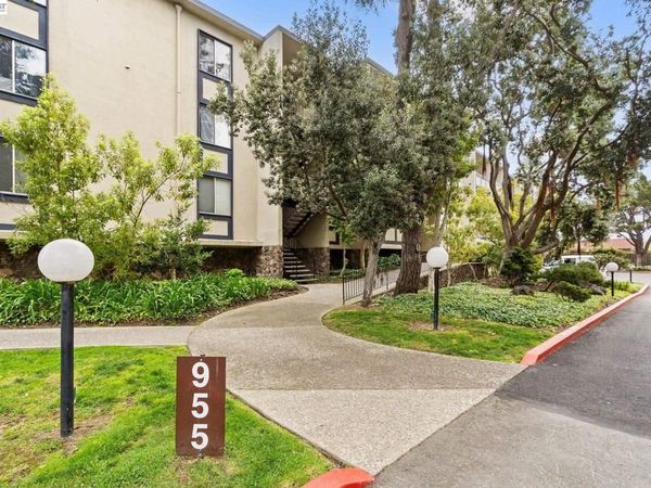 955 Shorepoint Ct, Unit 100, Alameda, CA 94501