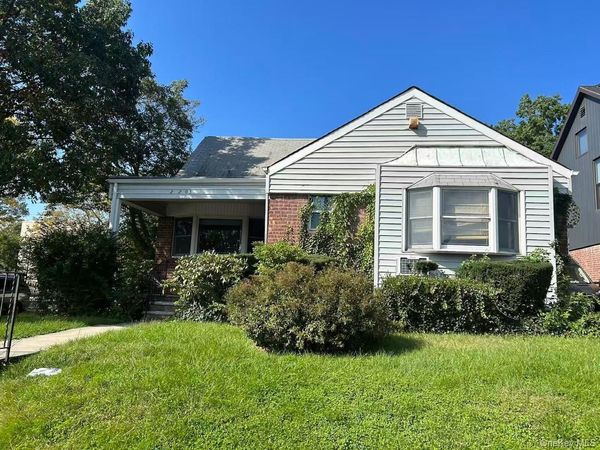 202-03 56 Avenue , Bayside, NY 11364