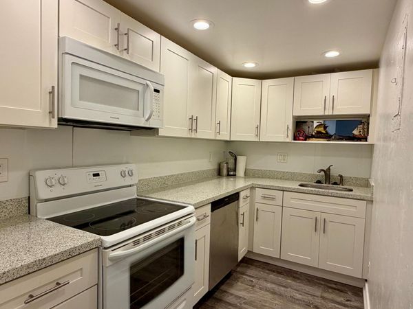 3000 Riomar Street, Unit 410, Fort Lauderdale, FL 33304