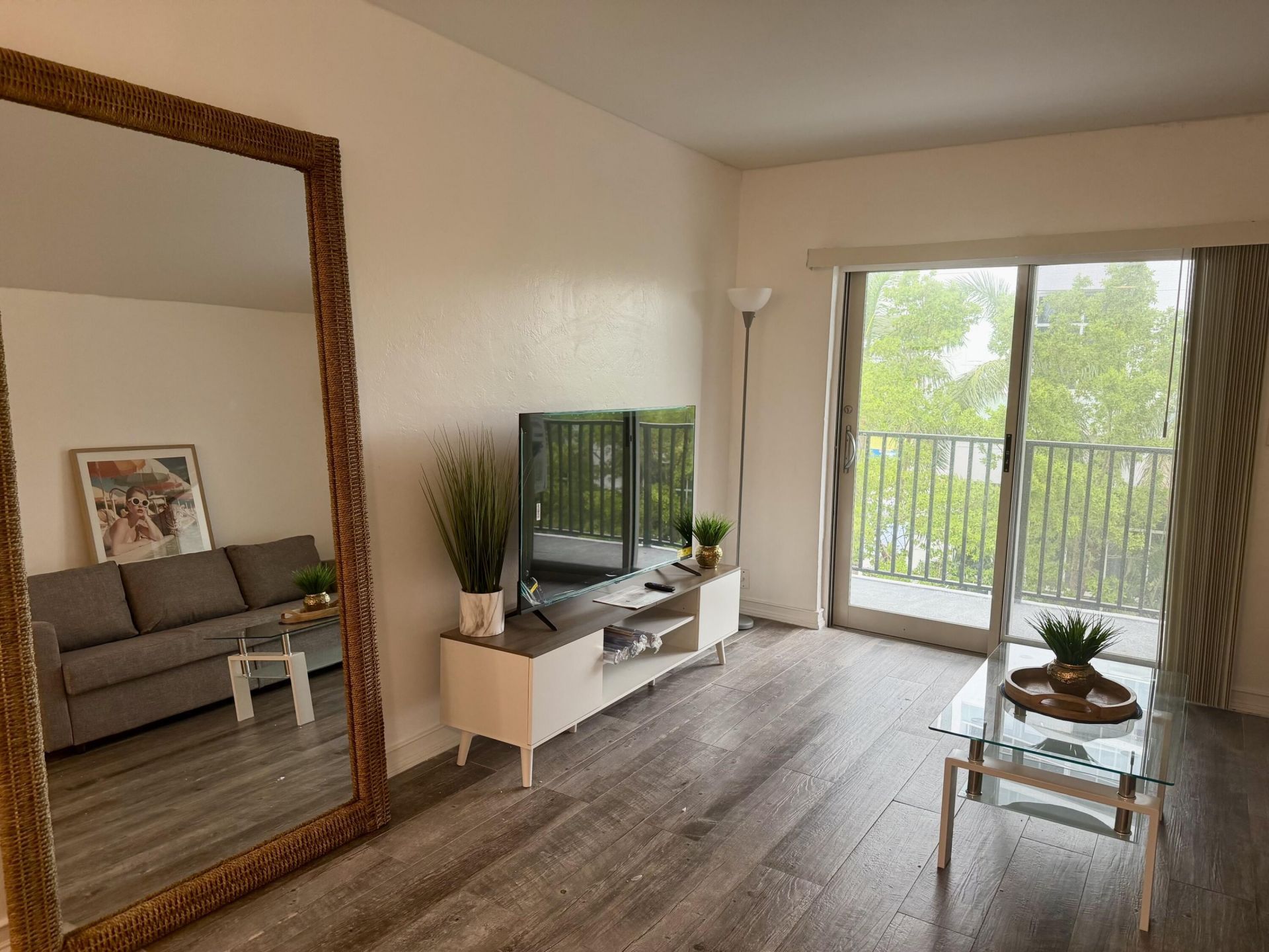 3000 Riomar Street, Unit 410, Fort Lauderdale, FL 33304 Photo