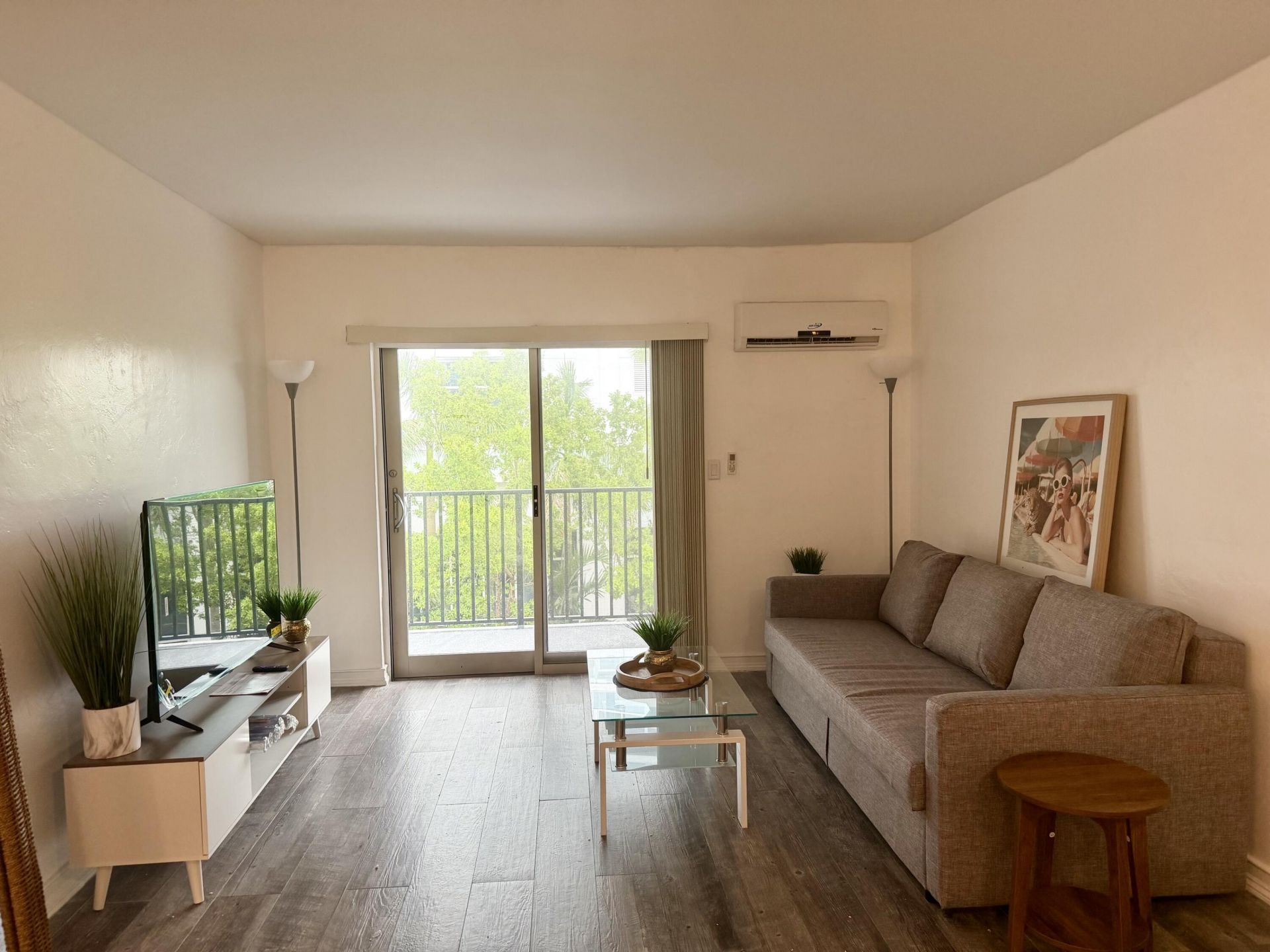 3000 Riomar Street, Unit 410, Fort Lauderdale, FL 33304 Photo