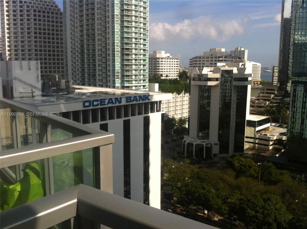 1050 Brickell Av, Unit 1406, Miami, FL 33131 Photo