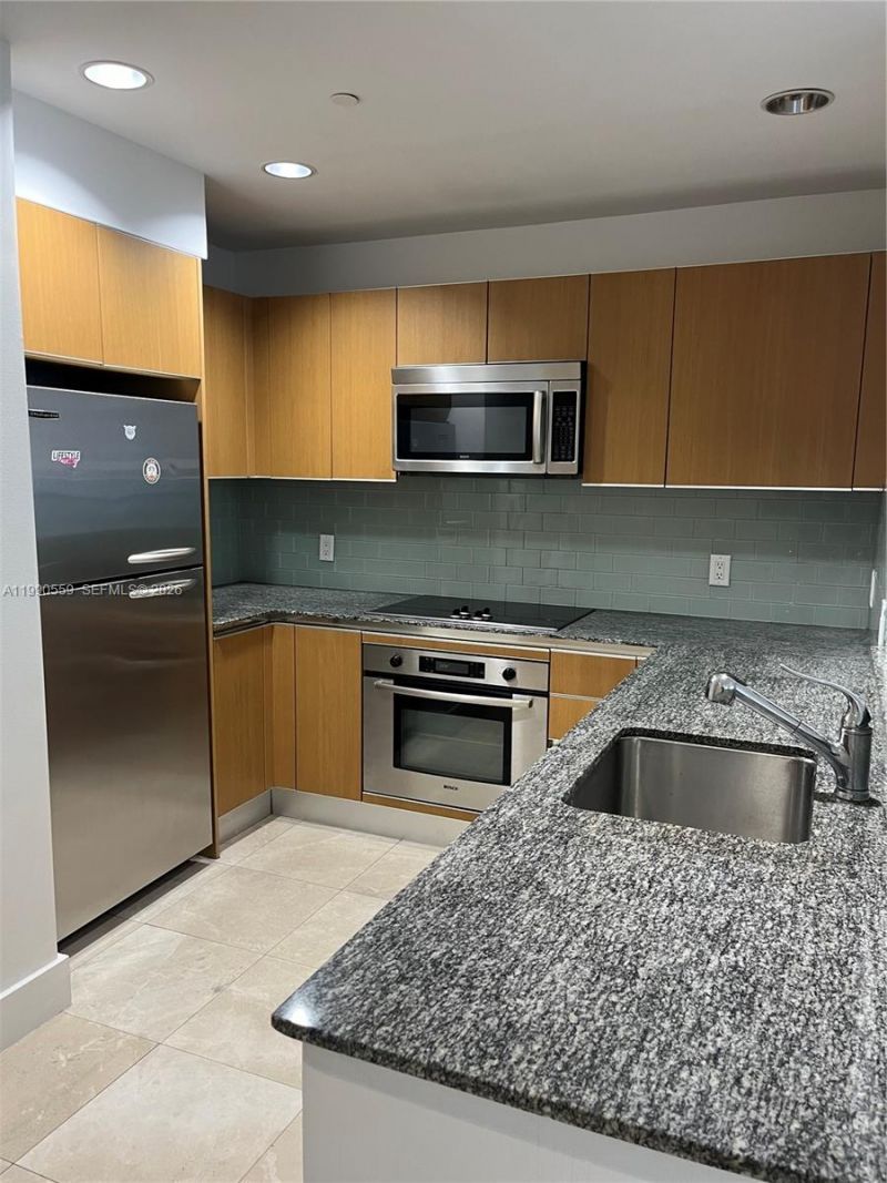 1050 Brickell Av, Unit 1406, Miami, FL 33131 Photo