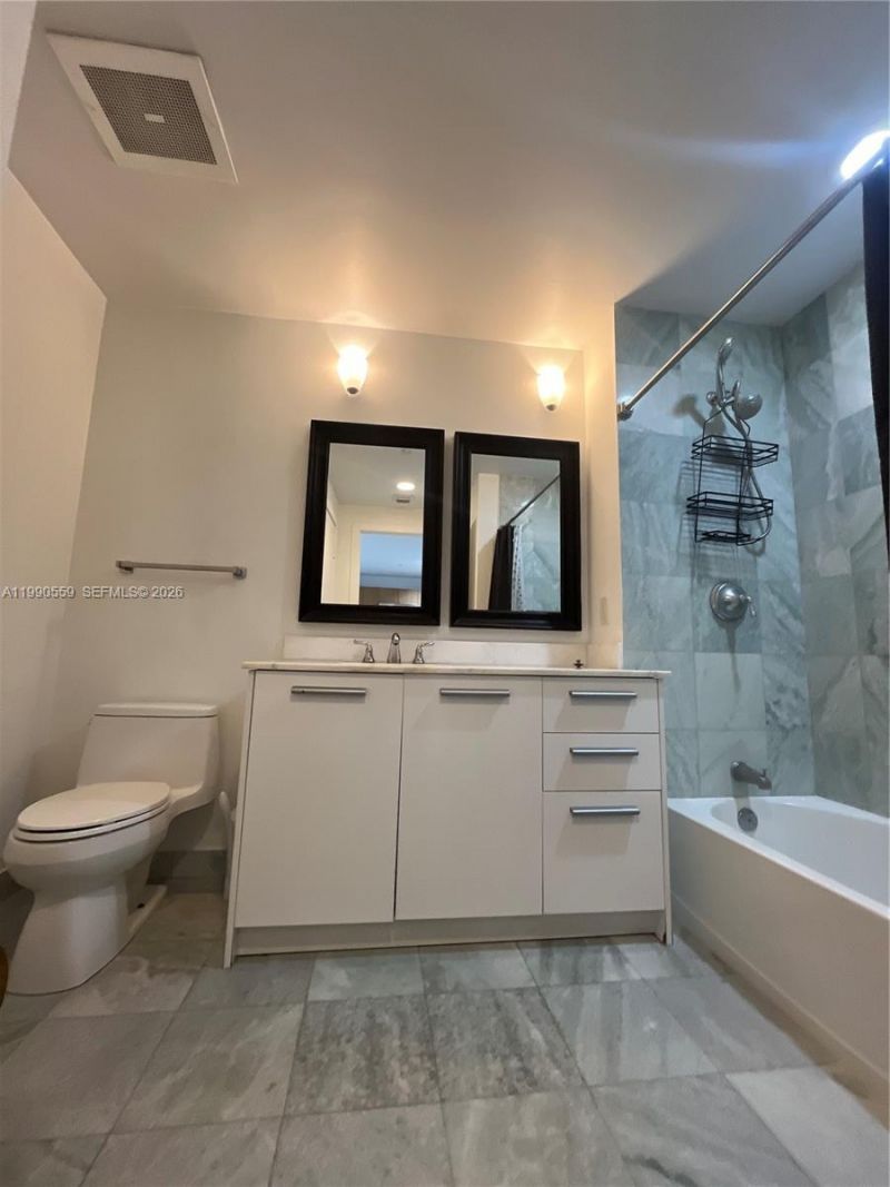 1050 Brickell Av, Unit 1406, Miami, FL 33131 Photo