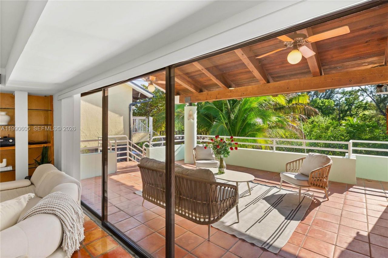 3520 Rockerman Rd, Miami, FL 33133 Photo