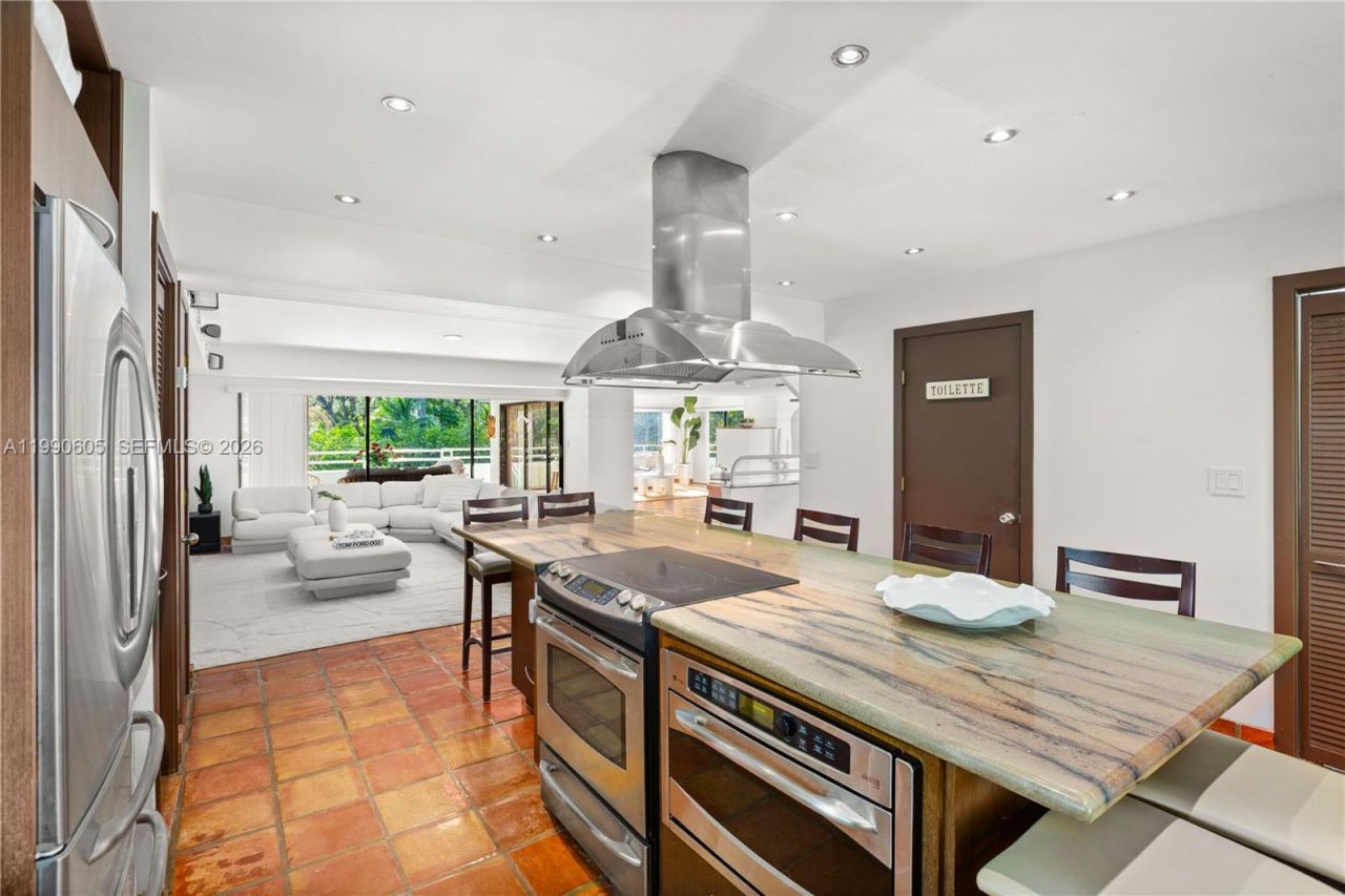 3520 Rockerman Rd, Miami, FL 33133 Photo