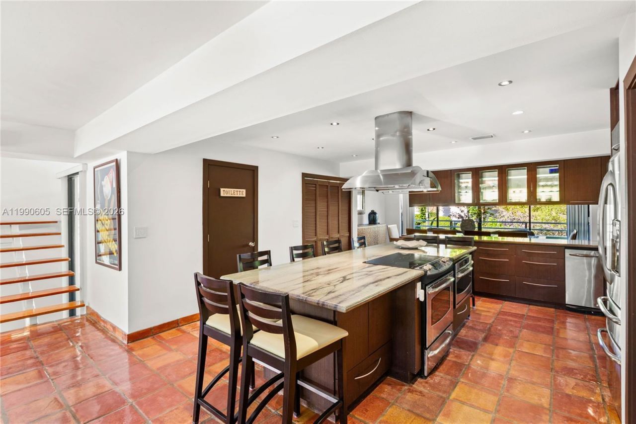 3520 Rockerman Rd, Miami, FL 33133 Photo